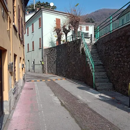 Riverside Convenient To And Bellagio Appartement Asso